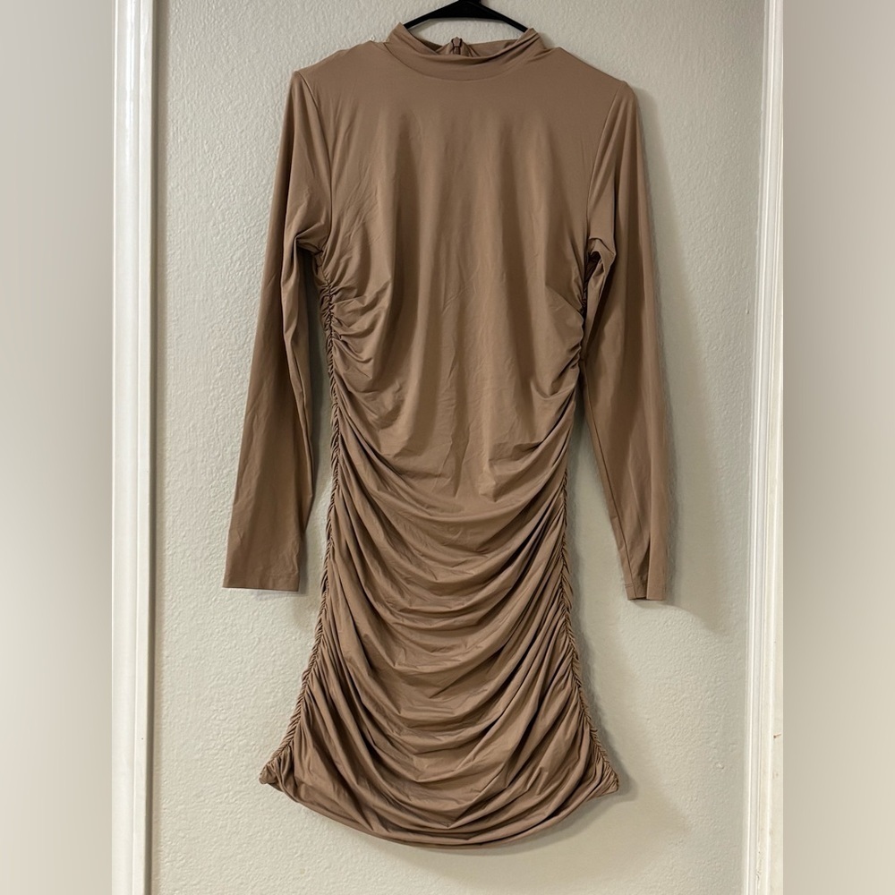 Ten by Babaton Ruched Long Sleeve Mini Dress – Size L Aritzia dress - Picture 5 of 11